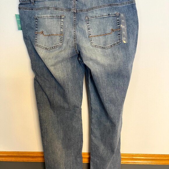 NWT Maurices Women's Jeans M Jeans 20W Classic Straight, Short, Mid Rise - Picture 5 of 12